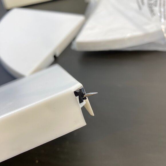 Smart Corner Shelf, 4 Pcs Wall Mount Shelves, Round Front Barrier Edge, Vintage - Picture 5 of 10